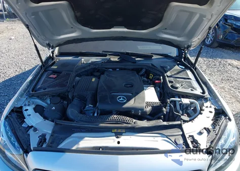 2015 Mercedes-Benz C 300 Sport 4Matic из США, поврежденный, VIN 55SWF4KB4FU034403